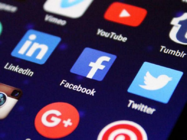 Top 20 Latest Technology Trends To Follow facebook | Technology