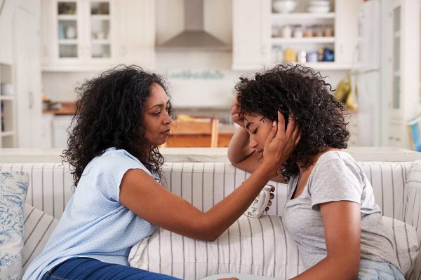 7 Signs Your Teen Needs a Therapist and How to Find Good One 8 7 Signs Your Teen Needs a Therapist and How to Find Good One teenager experiencing loss | Lifestyle