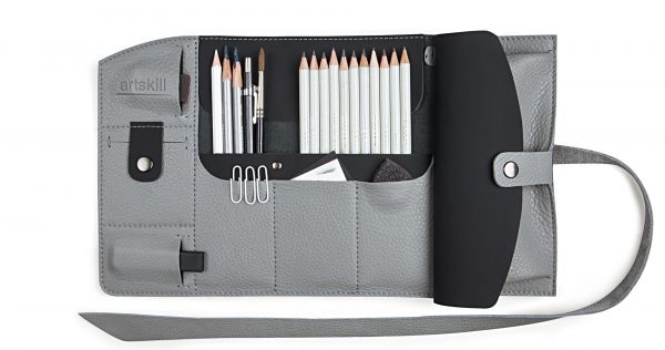 The Best Gifts for College Students 10 The Best Gifts for College Students Leather Pencil Case Artskill Pro 2 | Gift Ideas